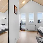 Three-bedroom In Ulfborg