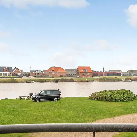 Three-bedroom In Ulfborg